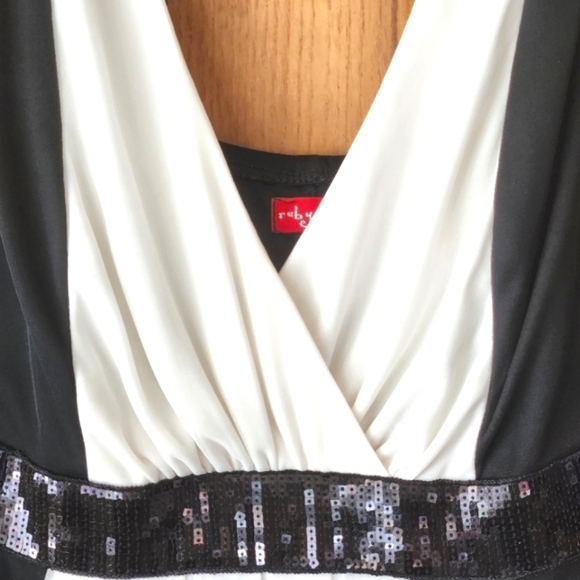 Dress | Ruby Rox - Picture 4 of 15